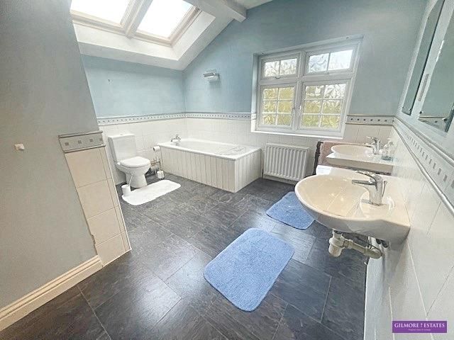 Property photo 3 of 25 Bathroom