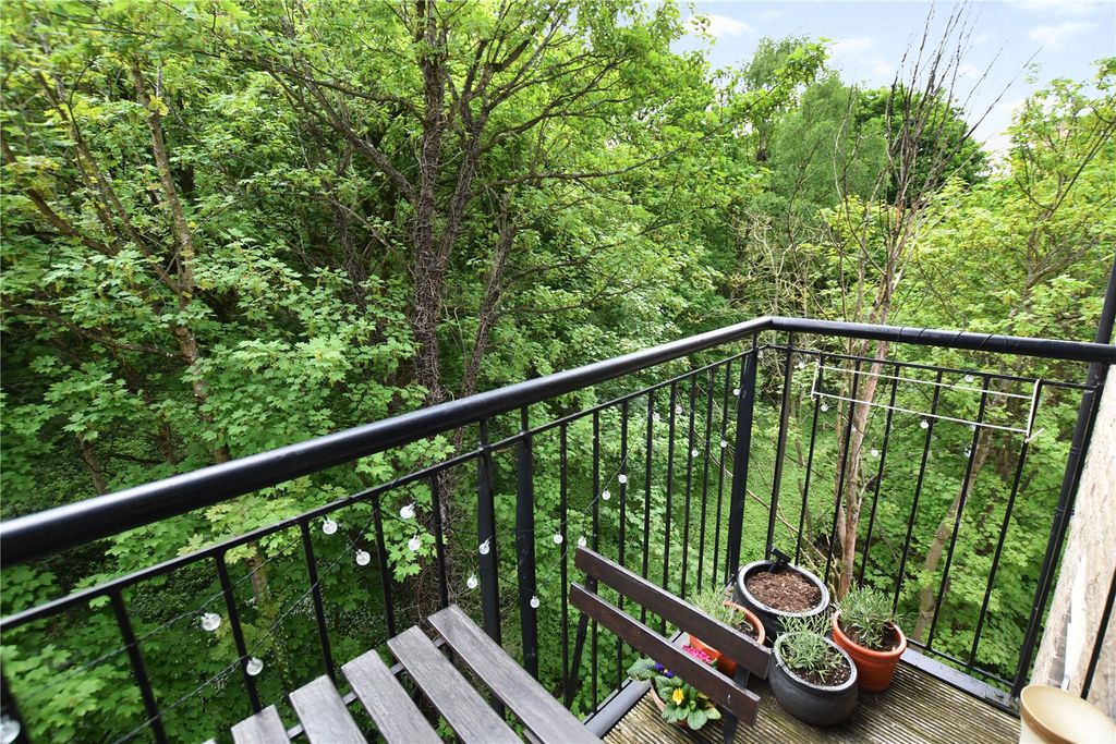 Property photo 3 of 16 Picture No. 31