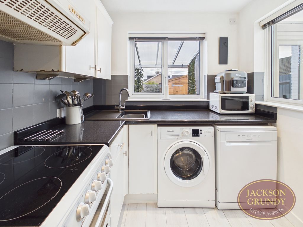 Property photo 2 of 18 Park Lane