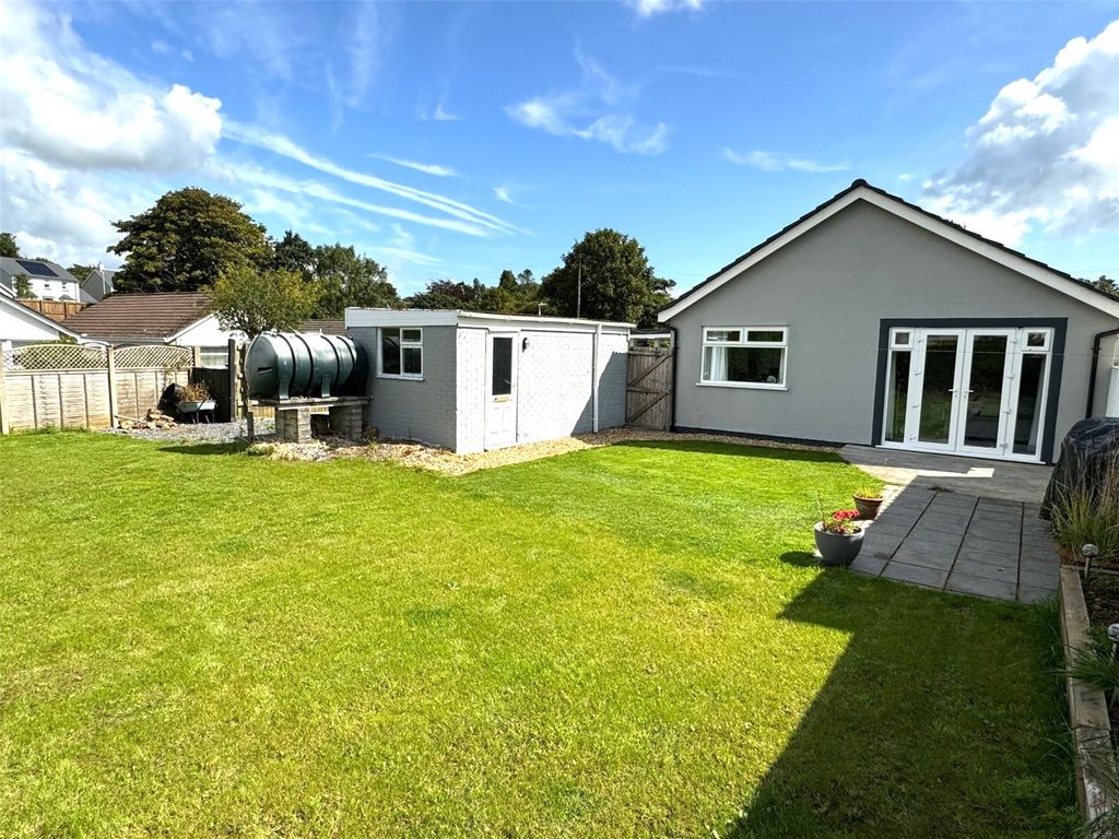 Property photo 2 of 24 Picture No. 18