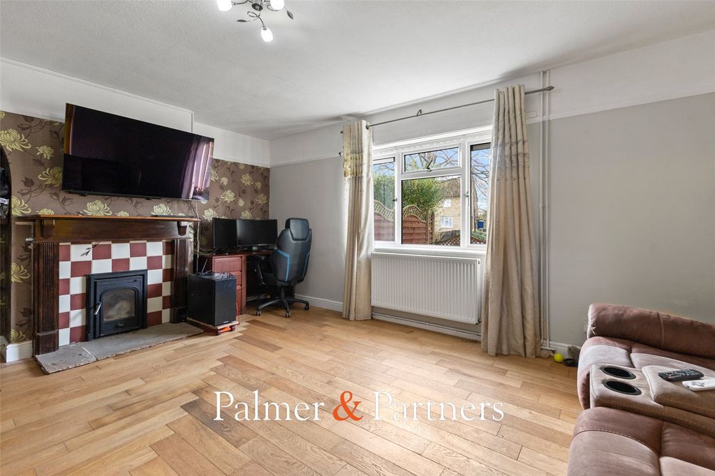 Property photo 3 of 40 Picture No. 33