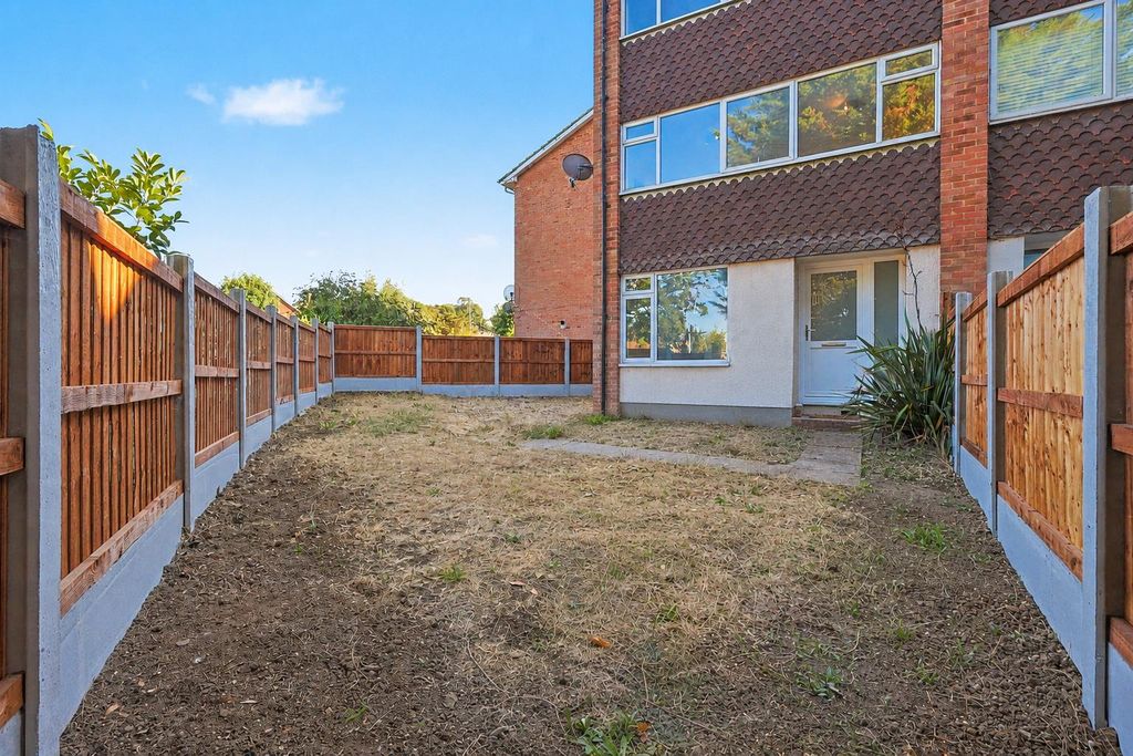 Property photo 2 of 11