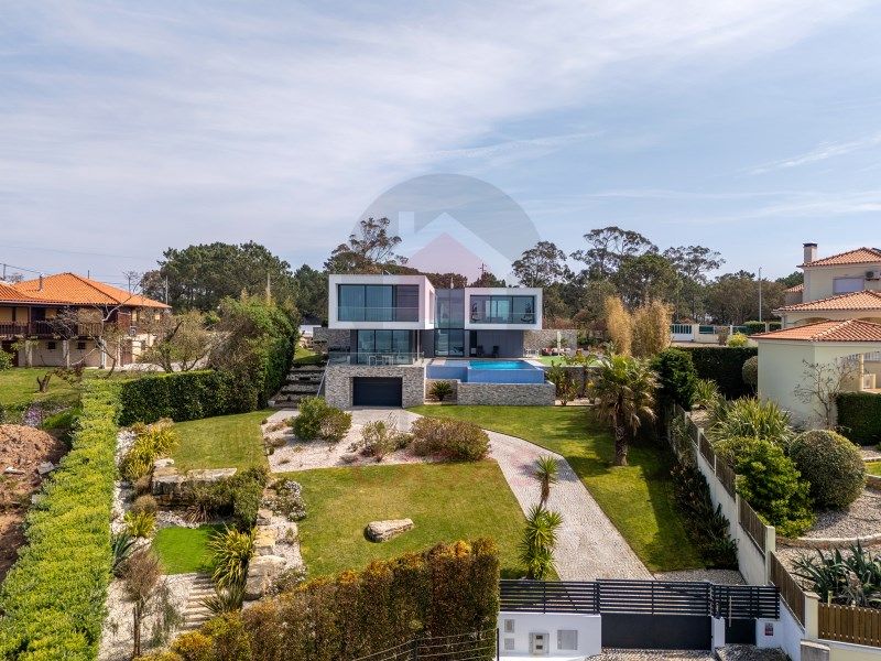 Property photo 2 of 79