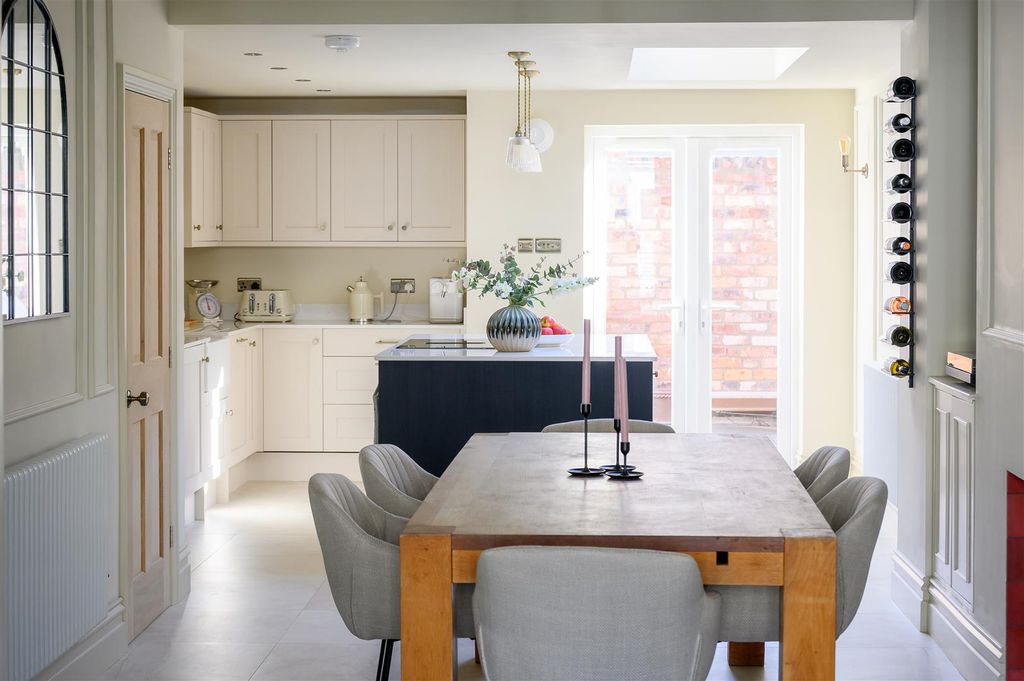 Property photo 2 of 25 Kitchen Dining