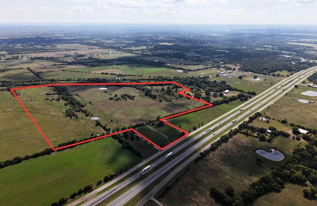 Property photo 1 of 4