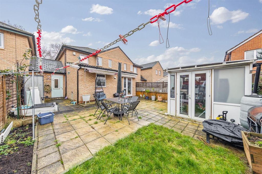 Property photo 2 of 20 13Quantockcresweb05.Jpg