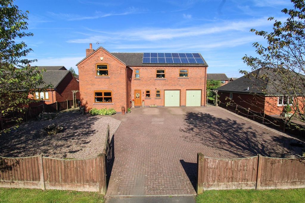 Property photo 1 of 40