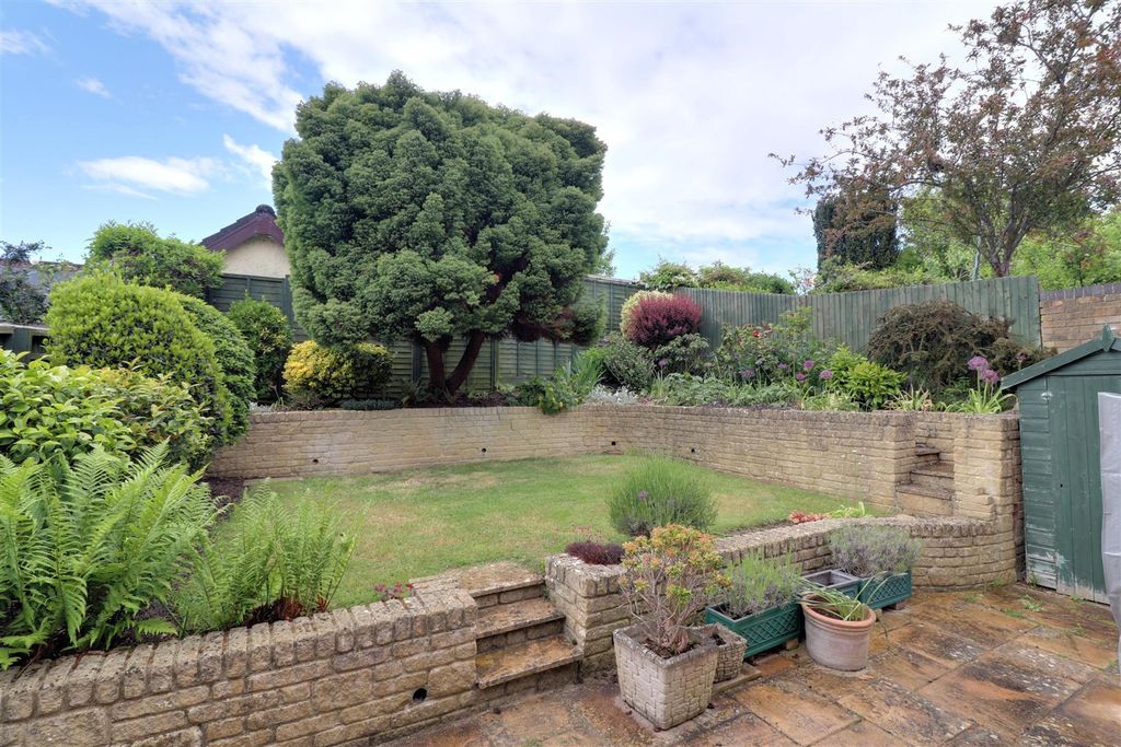 Property photo 2 of 14
