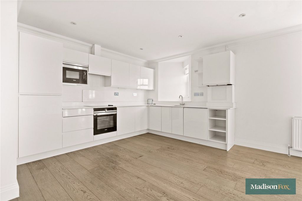 Property photo 3 of 17 Picture No. 03