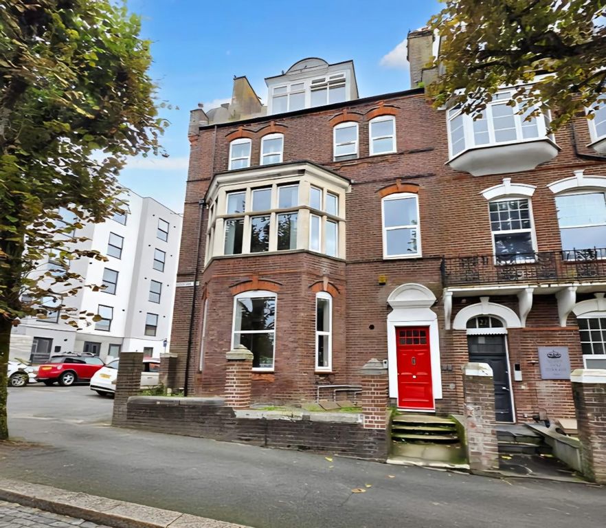 Property photo 1 of 10 24Qatfront.Jpg