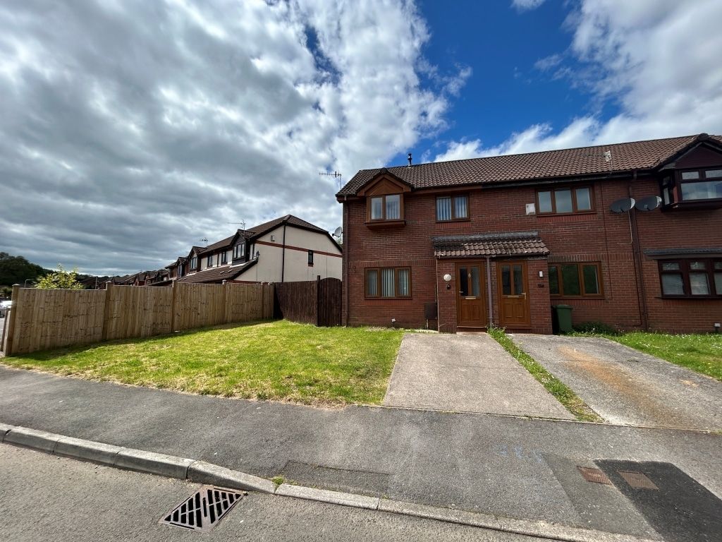 Property photo 1 of 12