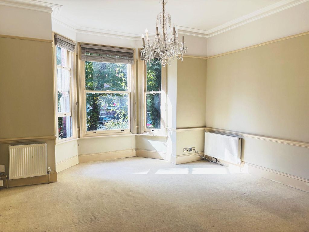 Property photo 3 of 9 Photo 2