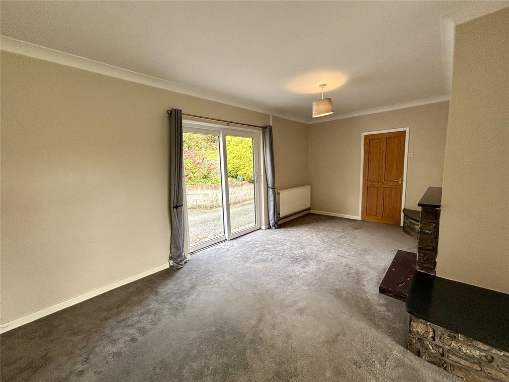 Property photo 3 of 14 Picture No. 02