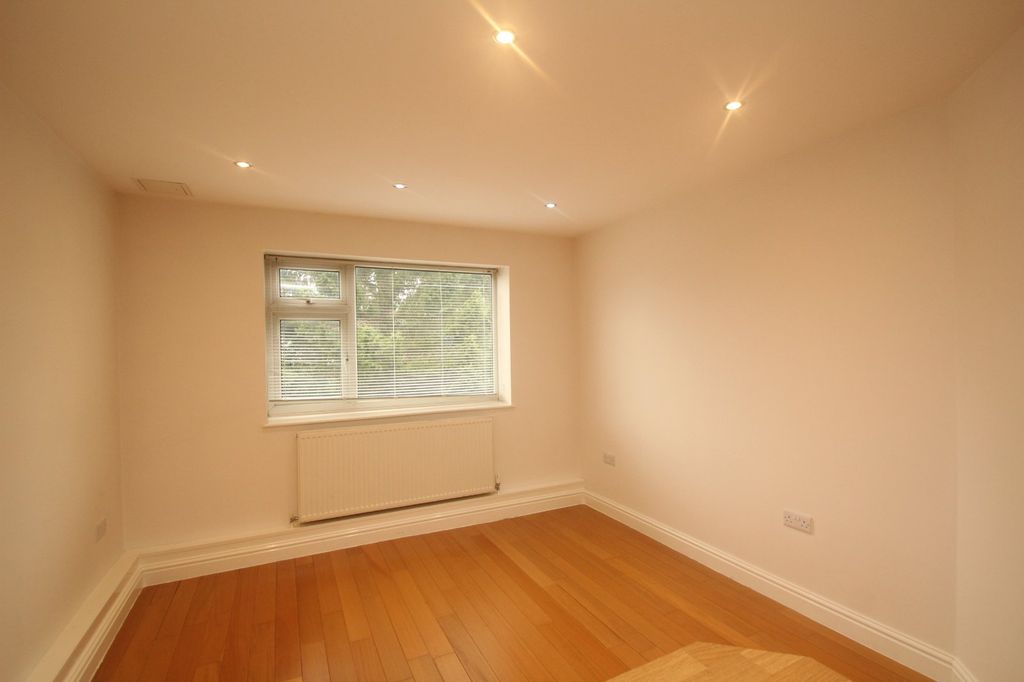 Property photo 2 of 8 Picture No. 05