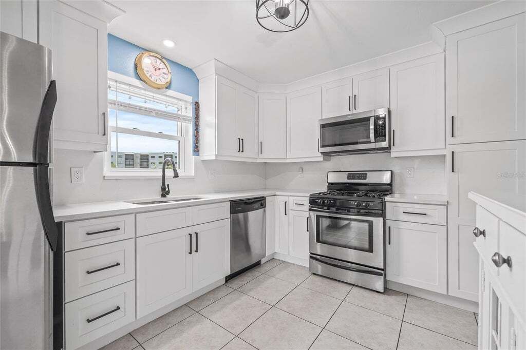 Property photo 3 of 20 <Alttext/>