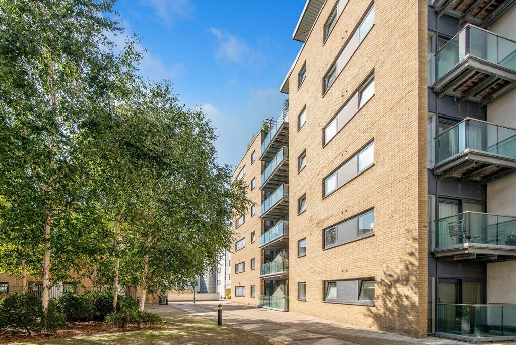 Property photo 1 of 6