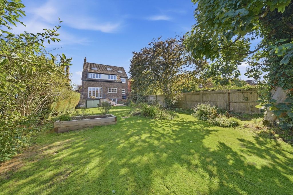 Property photo 2 of 22 Picture No. 02