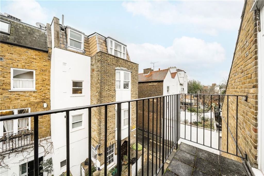 Property photo 3 of 8