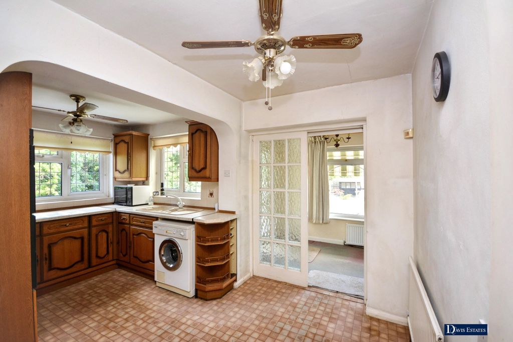 Property photo 3 of 20