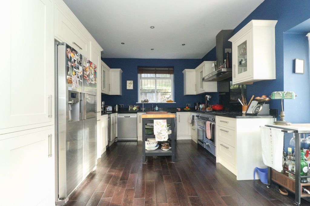 Property photo 3 of 23 Picture 3