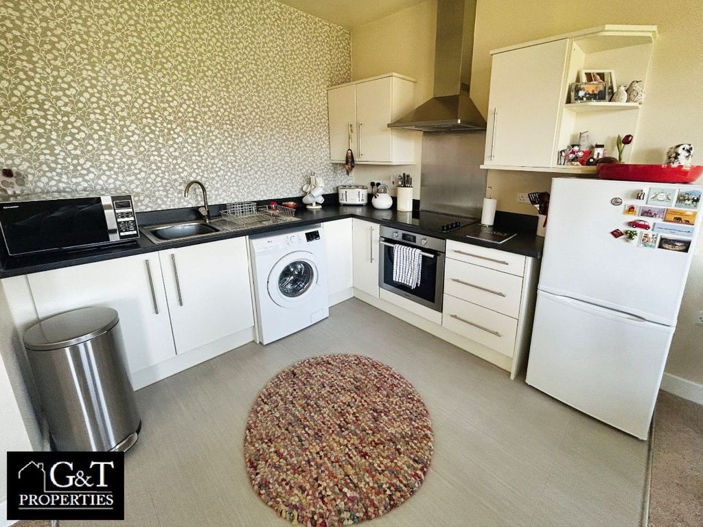 Property photo 3 of 14