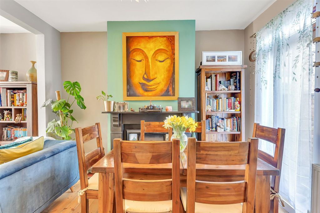 Property photo 3 of 23 Bowerstreet_Hs_154.Jpg