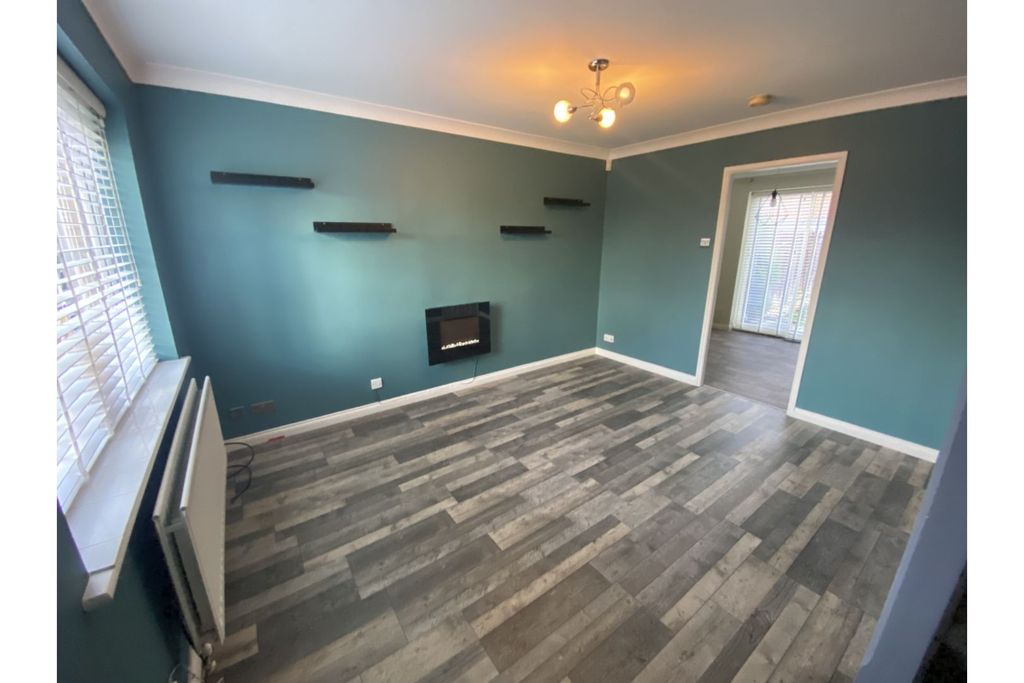 Property photo 2 of 12 Lounge