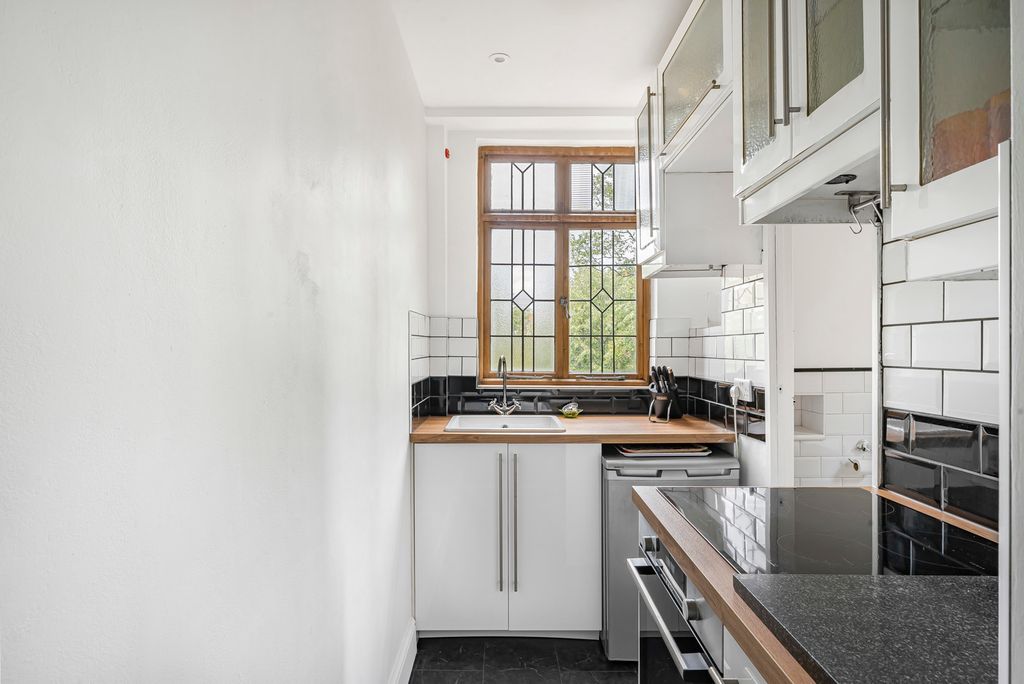Property photo 3 of 14 Kitchen