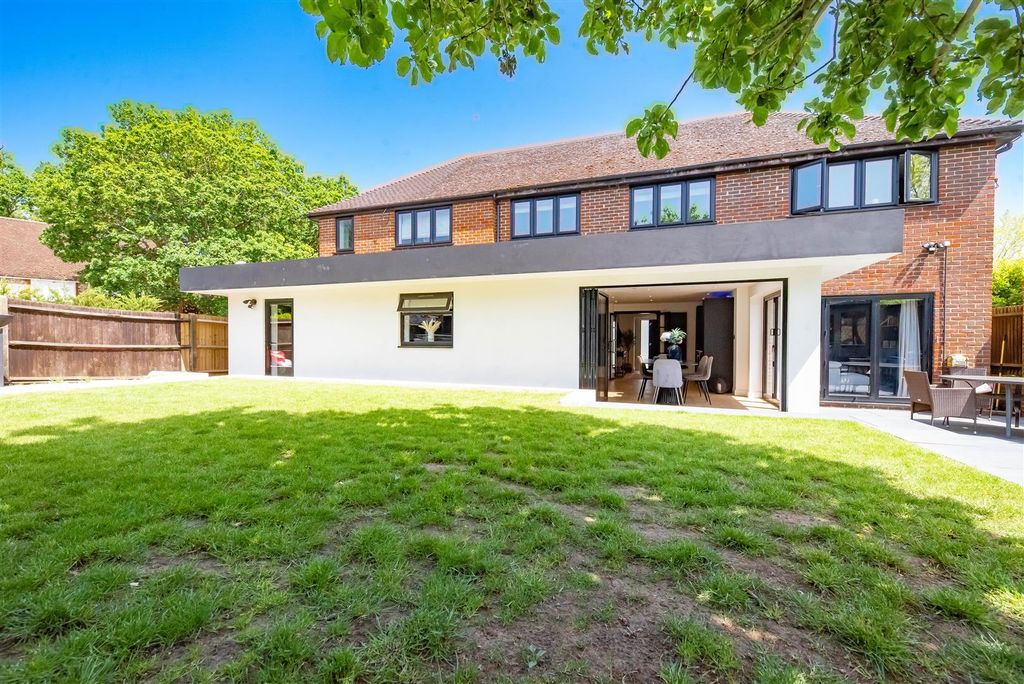 Additional image 22 of 6 bed detached house for saleSorrel Drive, Lightwater GU18