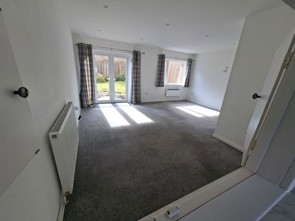Property photo 2 of 15 View