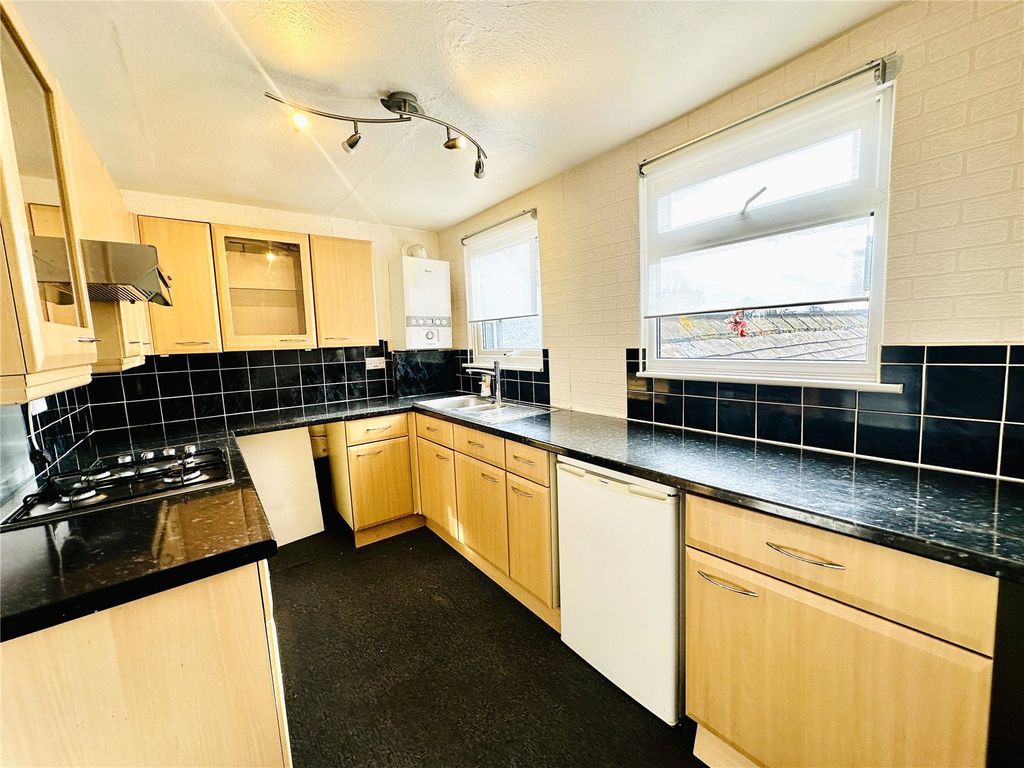 Property photo 2 of 10 Picture No. 16