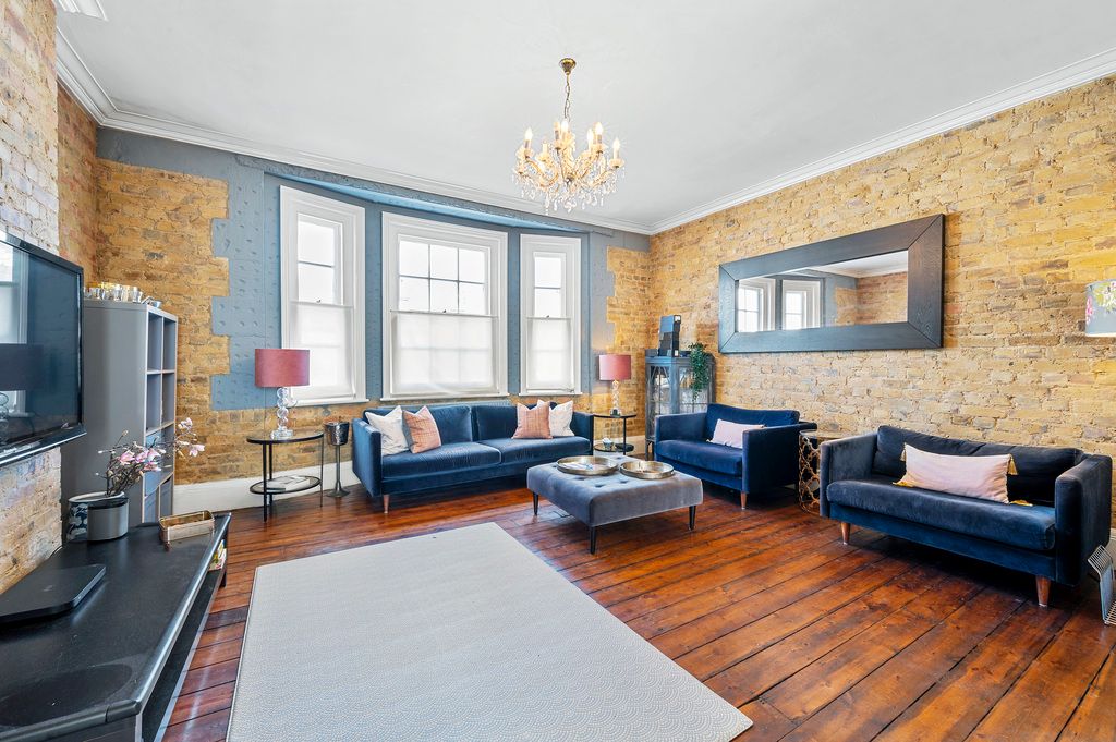 Property photo 1 of 6