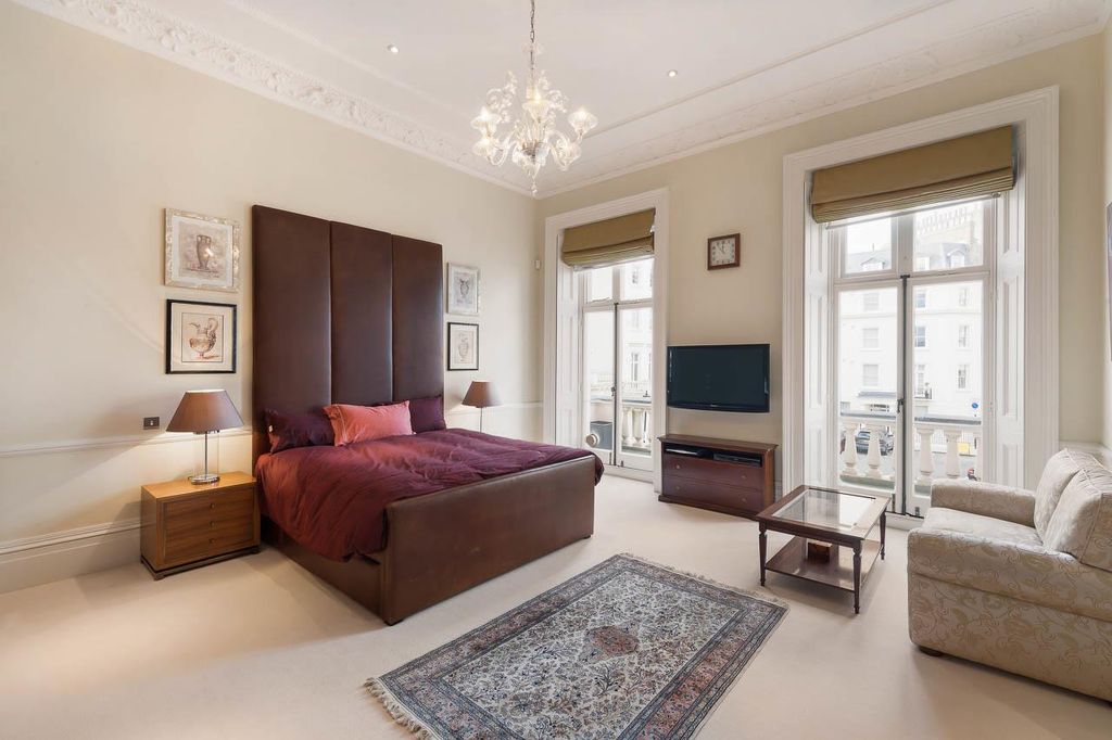 Property photo 3 of 4