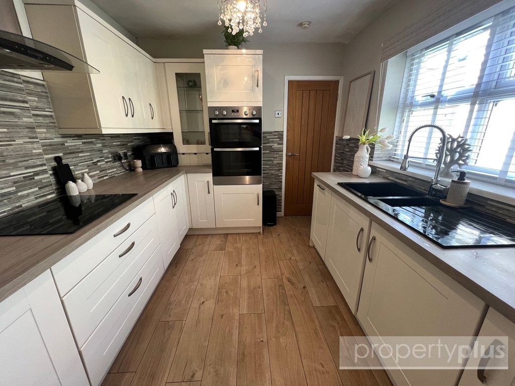 Property photo 2 of 11 Picture No. 03