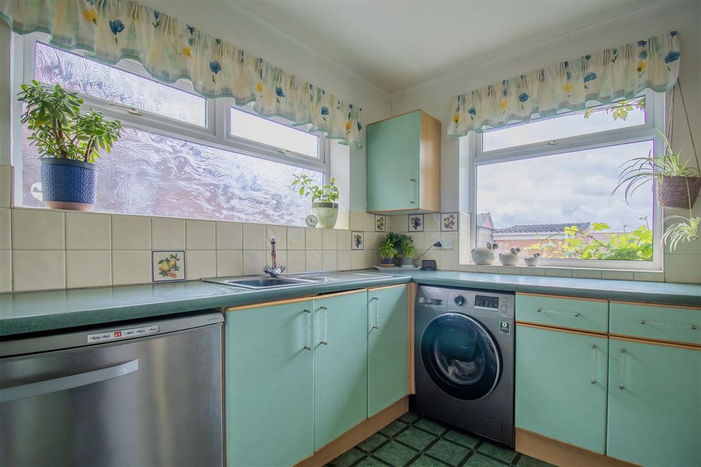 Additional image 13 of 3 bed semi-detached house for saleHolywell Road, Southam CV47
