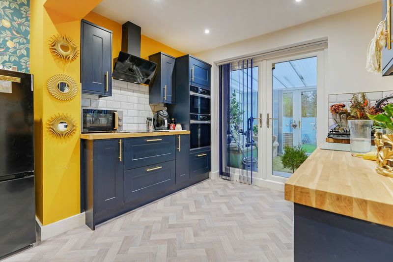 Property photo 1 of 24 Kitchen