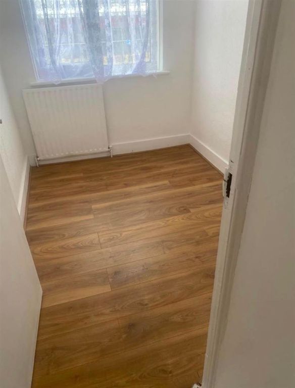 Property photo 3 of 11 17Daa4E7-783E-4A69-9F80-545Adc0Dfdff.Jpg