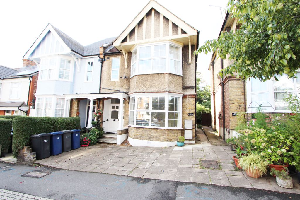 Property photo 1 of 12