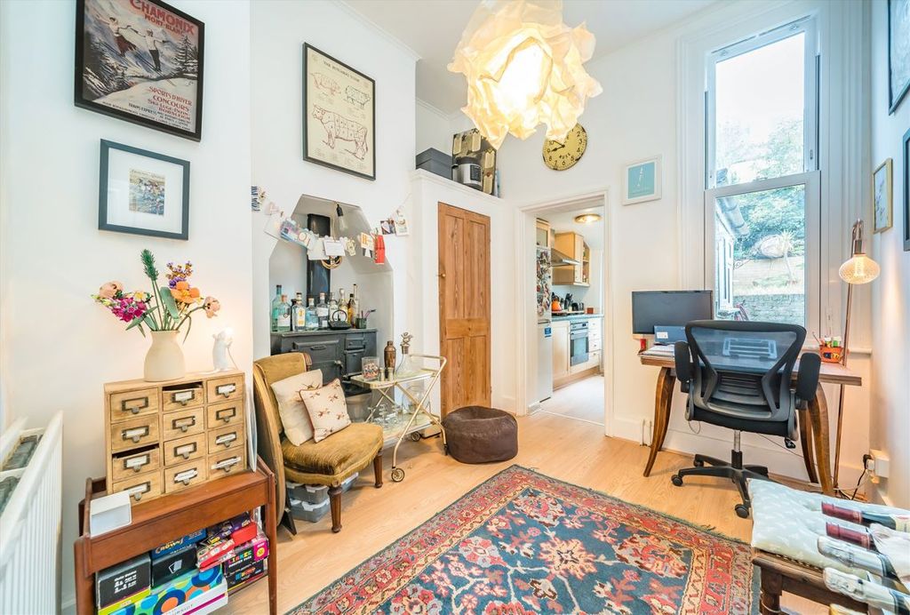 Property photo 3 of 4