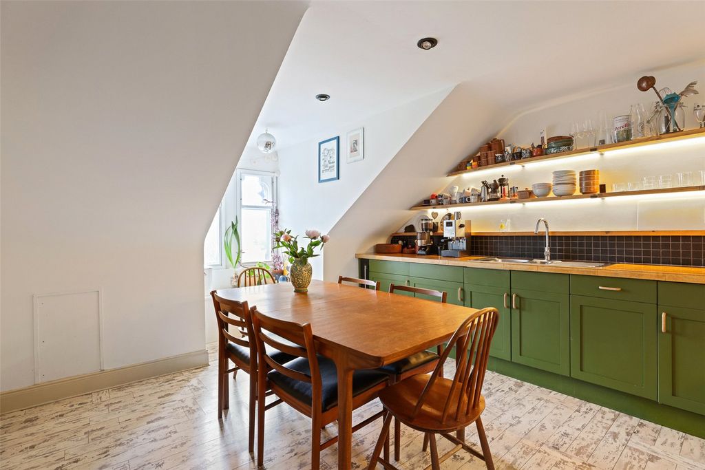 Additional image 7 of 2 bed flat for saleFlat 3, Tay Street, Perth PH1