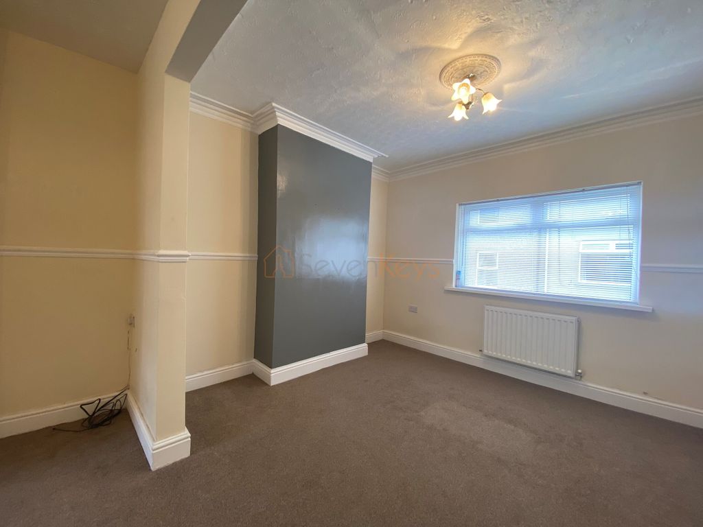 Property photo 2 of 7 Lounge/ Dining Room