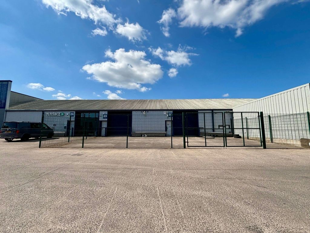 Property photo 2 of 7 22 23 Freemans 04.Jpg