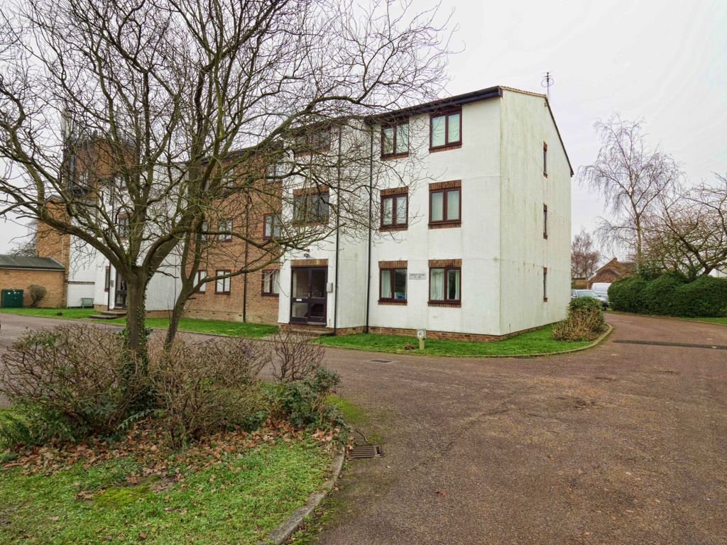 Property photo 1 of 20 19 9 Burley House Front Of The Flats