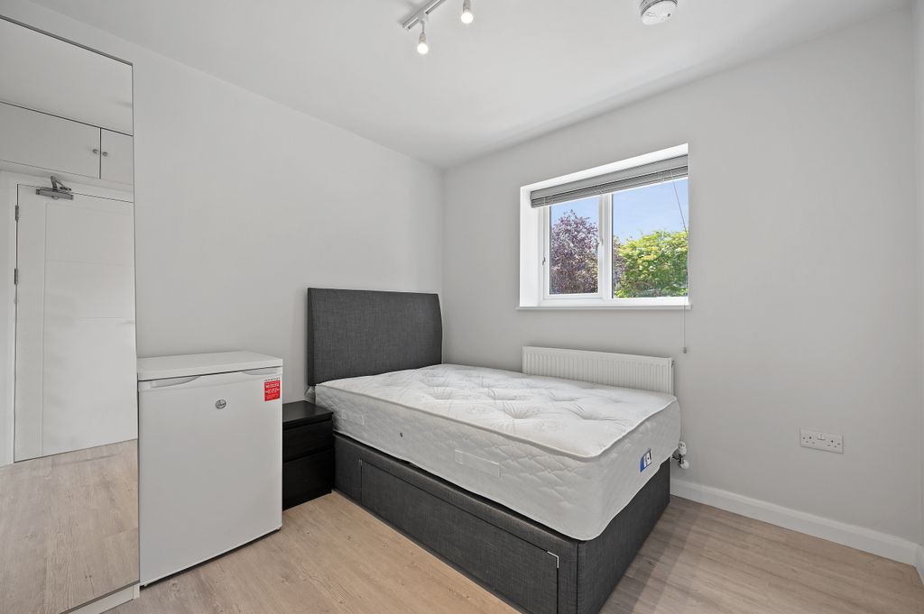 Property photo 1 of 6 Cs - 144 Hagden Lane - Studio20 A3 (1).Jpg