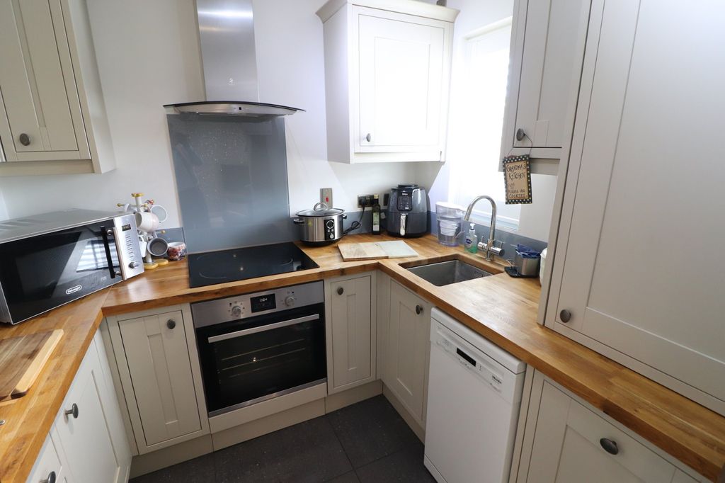 Property photo 3 of 13 Picture No. 32