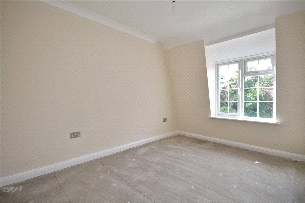 Property photo 3 of 6 Bedroom