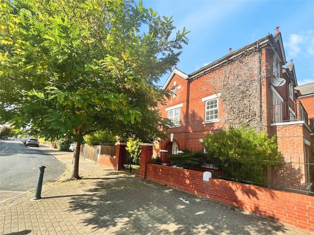 Property photo 1 of 7 Exterior
