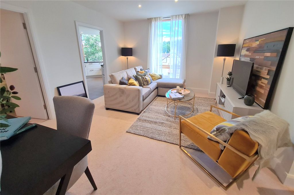 Property photo 2 of 14 Picture No. 16