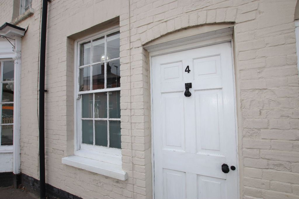 Property photo 3 of 20 Churchgate 4 - Front Door