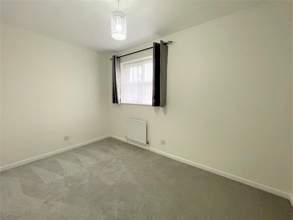 Property photo 3 of 8 Bedroom